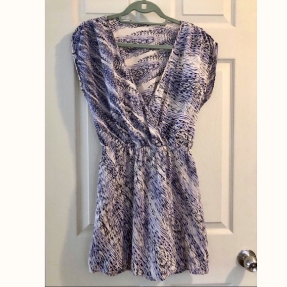 100% Silk Dress - Kimchi Blue Brand - Picture 1 of 2